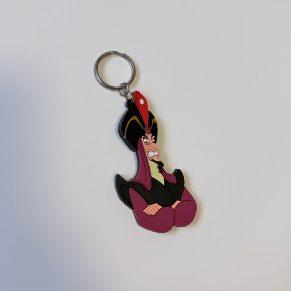 Vintage Disney Aladdin Cast Member Movie Release Bundle- Pins Keychains Magnets - Picture 8 of 12